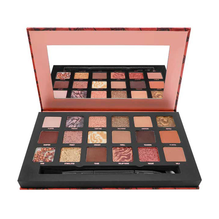 Палетка тіней для повік W7 Racy Tempting Multi-Textured Pressed Pigment Palette, 18 г