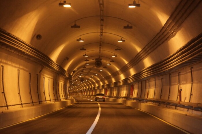 Найдовший автомобільний тунель Росії: коли він був побудований і де знаходиться3