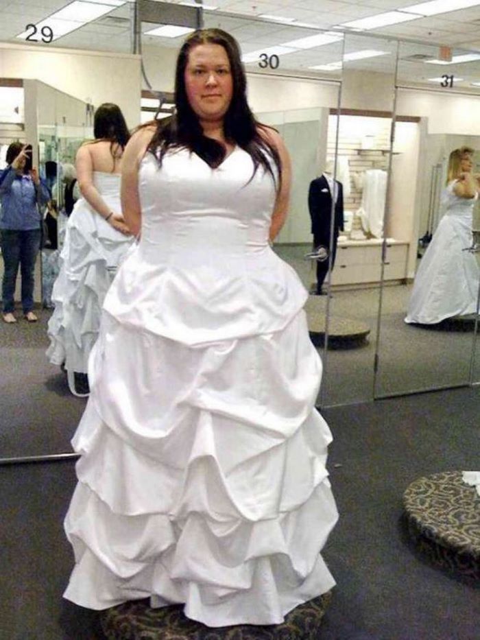 Від такої ганьби не відмиєшся: 14 наречених, які хотіли бути модними в день свого весілля, але перестаралися1