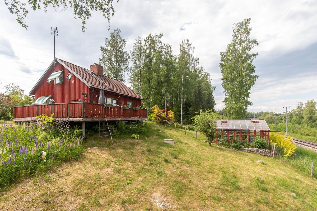 Як живуть прості люди в Швеції. Звичайний продавець показала будинок своєї сім'ї2