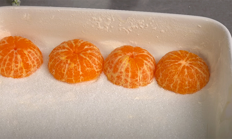 Рецепт приголомшливого зимового пирога з мандаринів. Просто заливаємо їх тестом і через 40 хвилин подаємо0