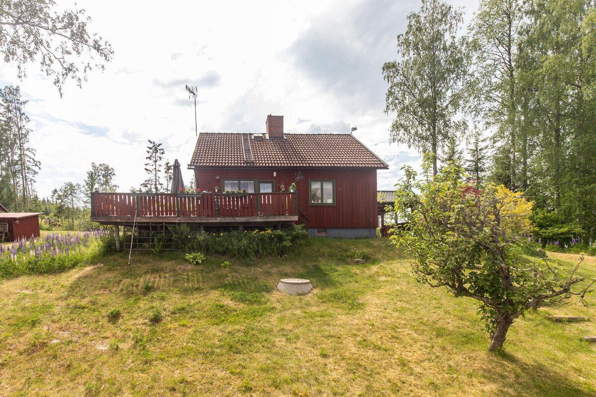 Як живуть прості люди в Швеції. Звичайний продавець показала будинок своєї сім'ї27