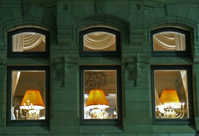 Чому в Швеції заборонені штори на вікнах в квартирах0